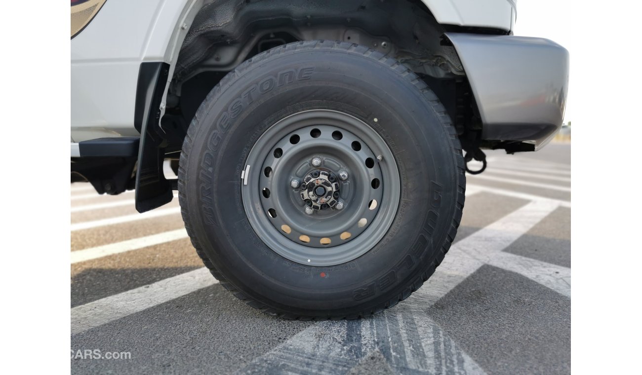 تويوتا لاند كروزر 70 4.5L, 16' Tyre, Central Door Lock System, Power Window, Power Mirror, 4WD Gear Box, CODE-LCWH20