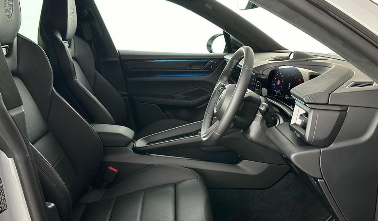 Porsche Macan Electric Estate 470kW Turbo RIGHT HAND DRIVE