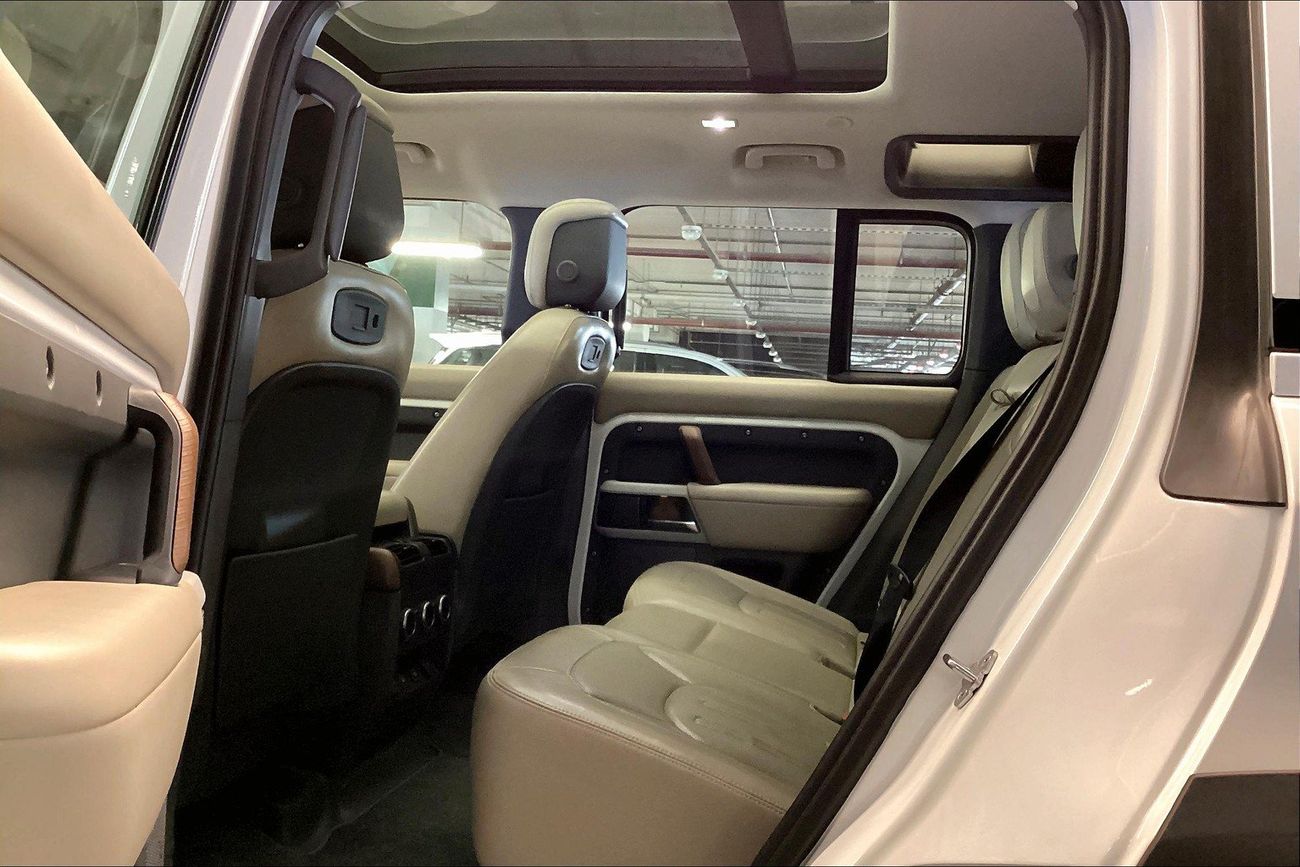 Land Rover Defender P400 110 HSE | Guaranteed Warranty | 0 Down Payment