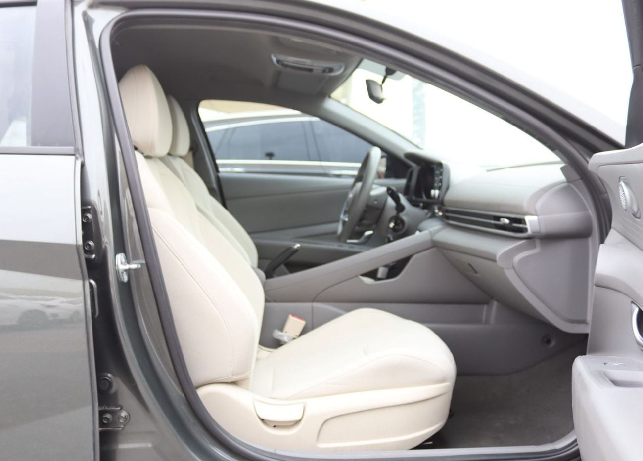 هيونداي إلانترا هيونداى إلنترا 2023 - خليجى - بدون حوادث - محرك 1.6- ممشى قليل - حاله ممتازه من الداخل والخارج