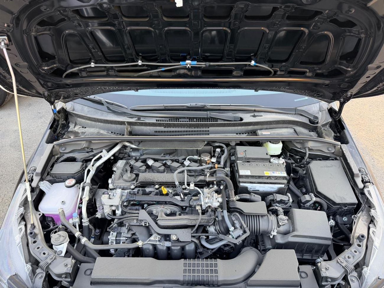 تويوتا كورولا 2.0L PETROL XLI AUTOMATIC TRANSMISSION ( FOR RE-EXPORT OUTSIDE GCC ONLY