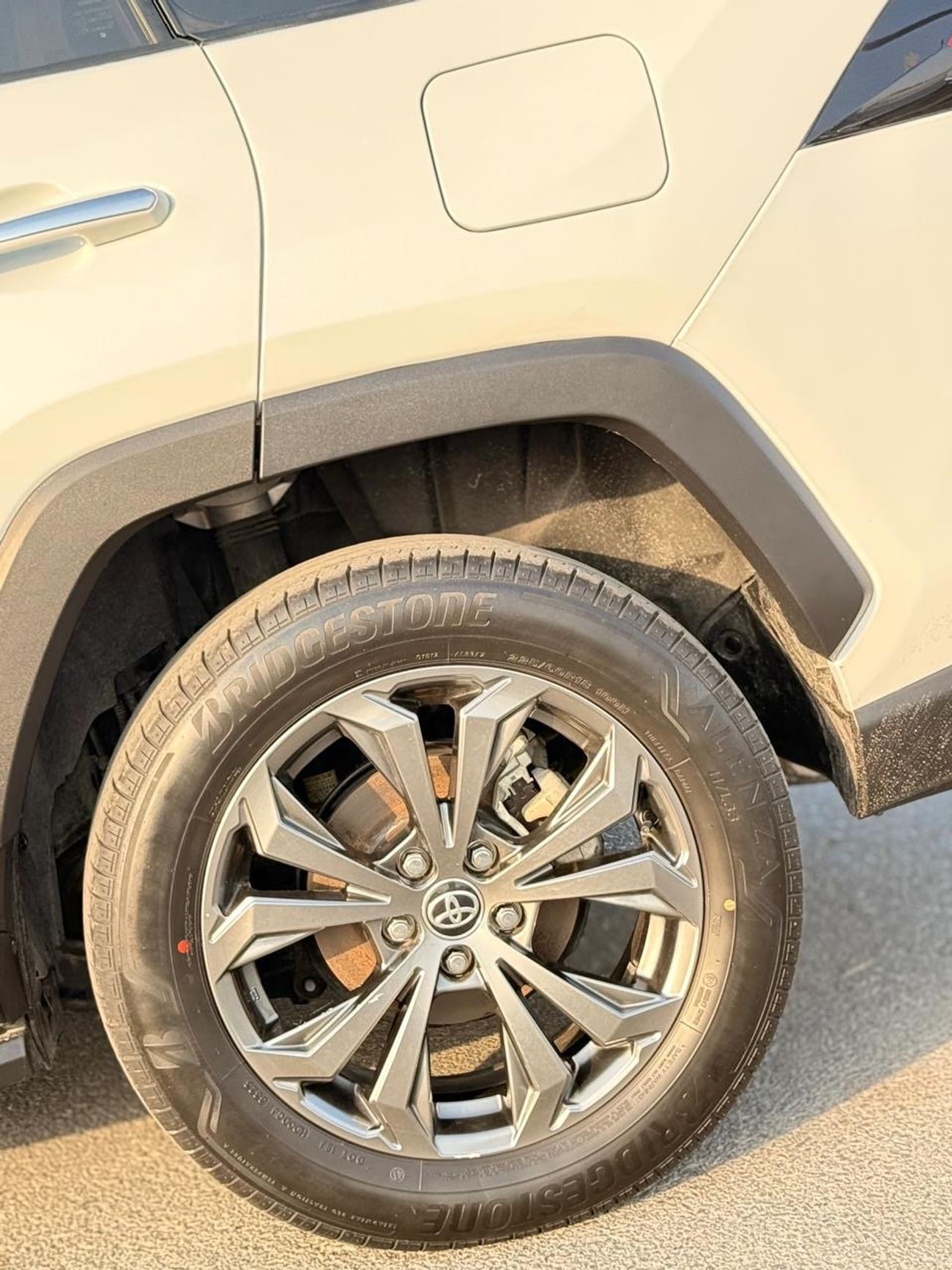 Toyota RAV4 Full option 360 camera, leather, push start Japan