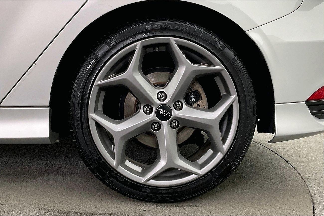 فورد فوكاس ST | شامل الضمان | 0 ﺪﻔﻋﺓ ﺃﻮﻟﻯ