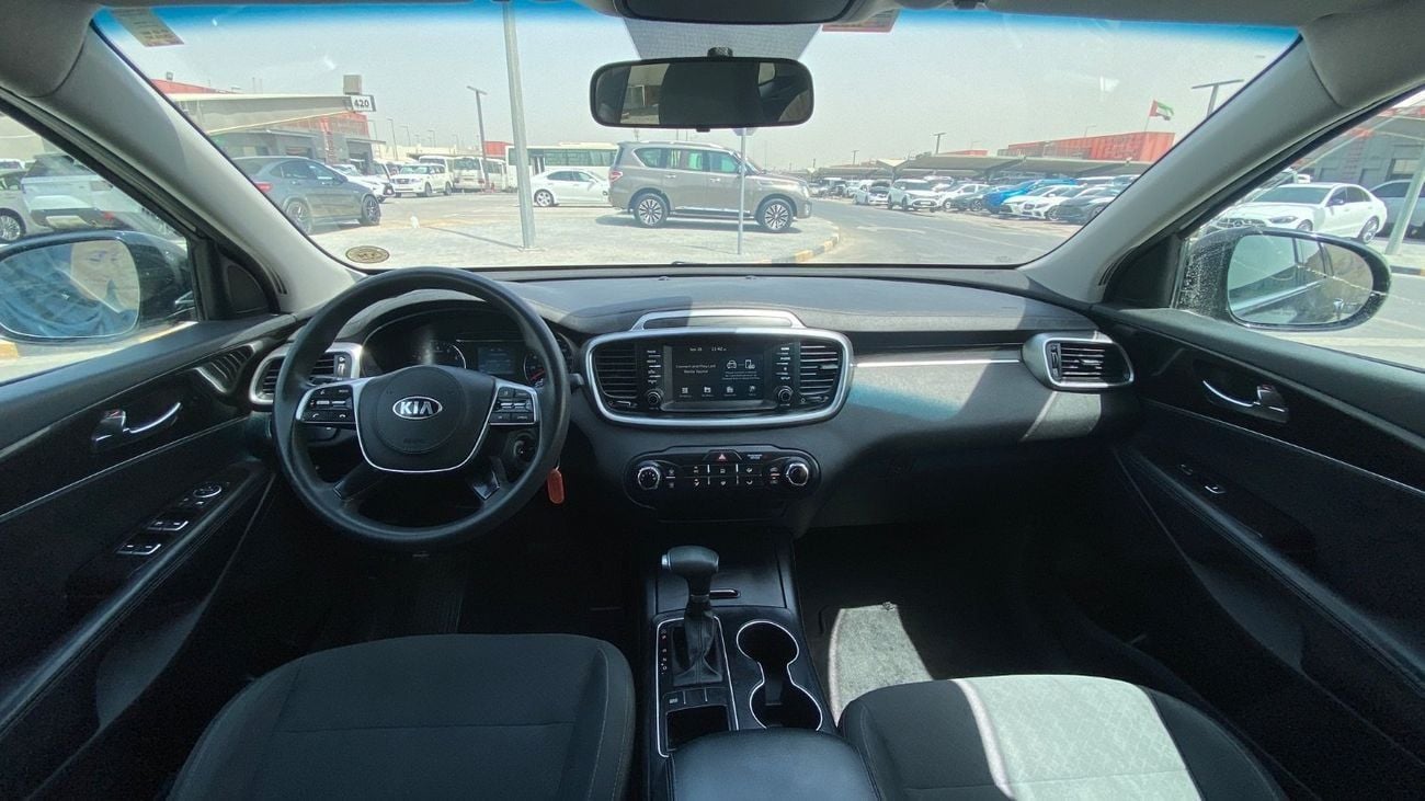 Kia Sorento Base 2.4L FWD