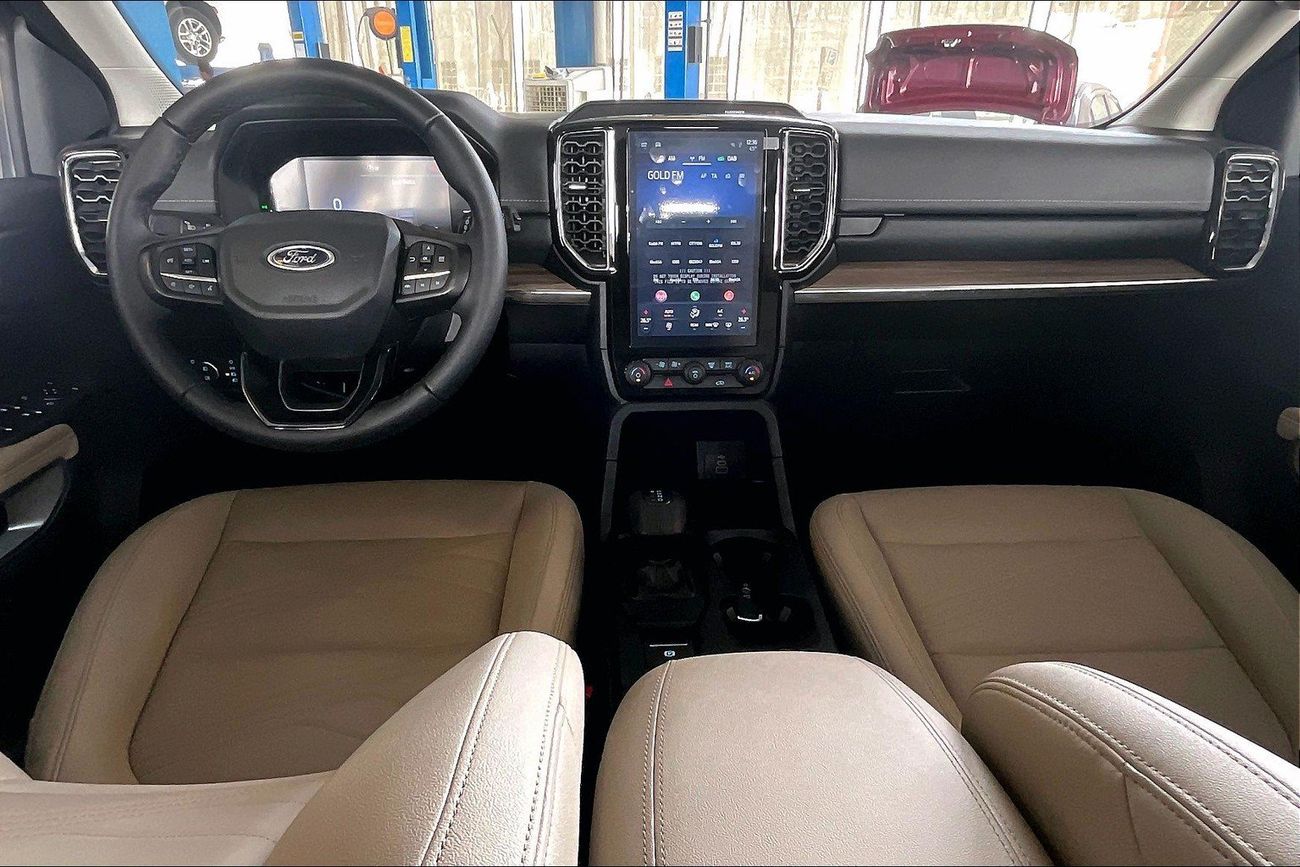 فورد ايفرست XLT | شامل الضمان | 0 ﺪﻔﻋﺓ ﺃﻮﻟﻯ