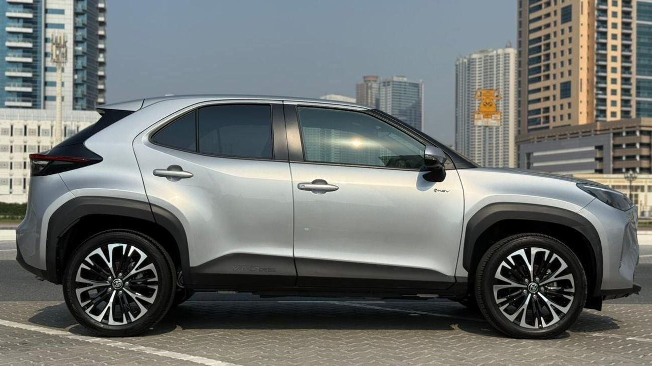 تويوتا يارس كروس YARIS CROSS 1.5 LITER ,PETROL RIGHT HAND ,FOR EXPORT ONLY