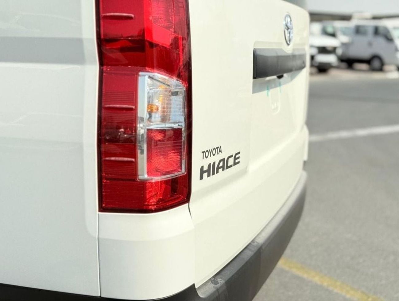 Toyota Hiace EXPORT ONLY - HIACE DX 3.5L M/T PETROL