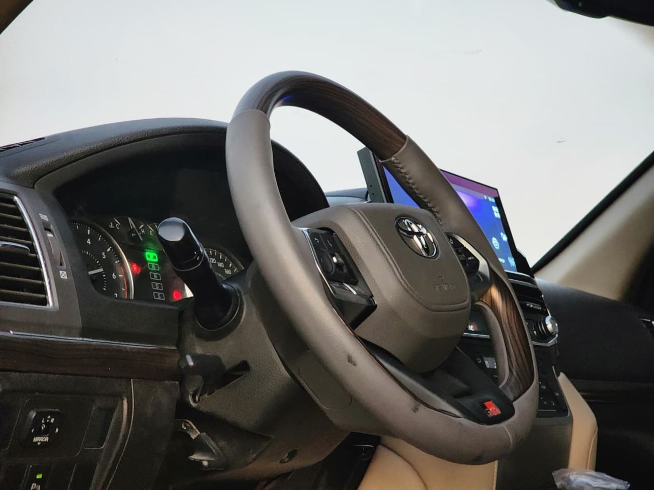 Toyota Land Cruiser GXR V6 UPGRADE 2024