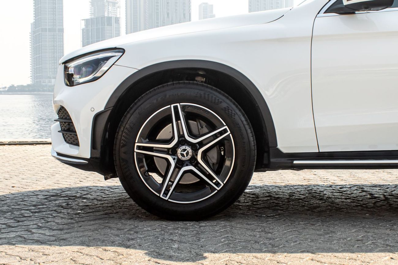 Mercedes-Benz GLC 300 4MATIC 2.0L