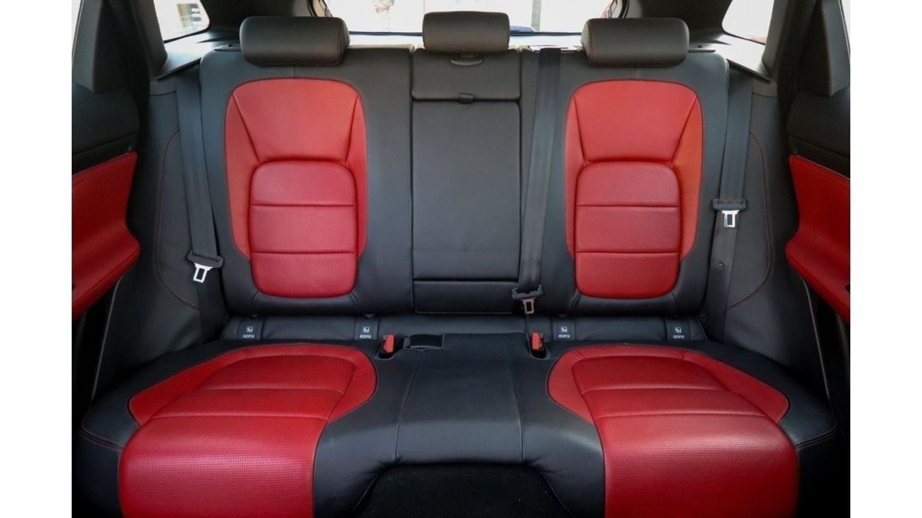 جاكوار F بيس R-سبورت