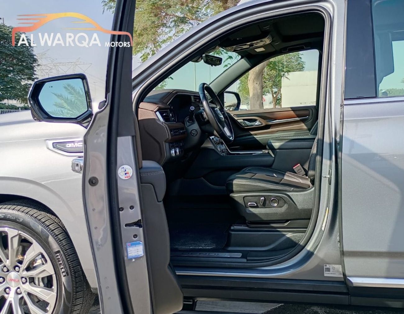 جي أم سي يوكون XL Denali 6.2L (7 Seater)