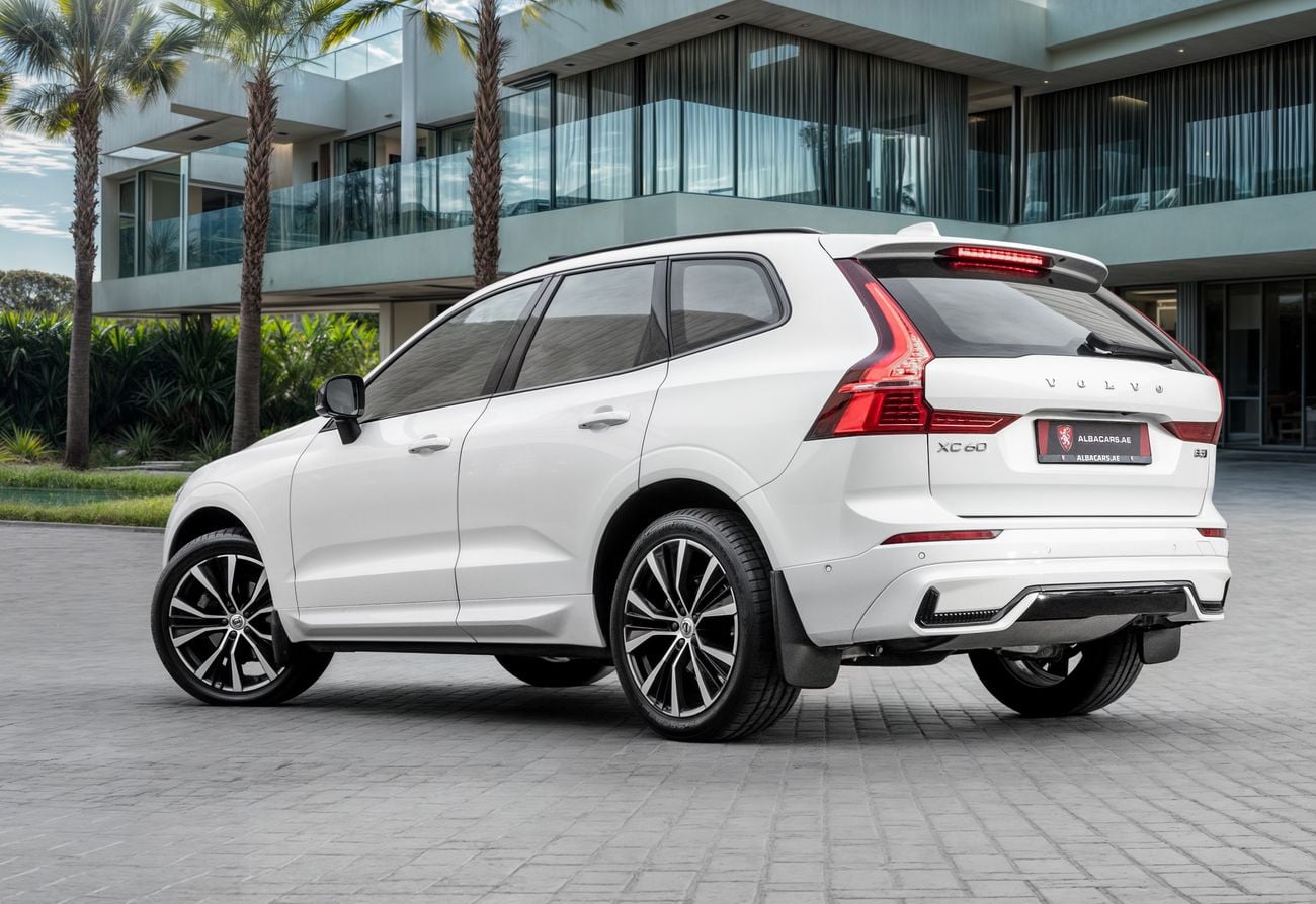 فولفو XC 60 XC60 B5 Ultimate Dark | 2,155 P.M | 0% Downpayment | Volvo Warranty