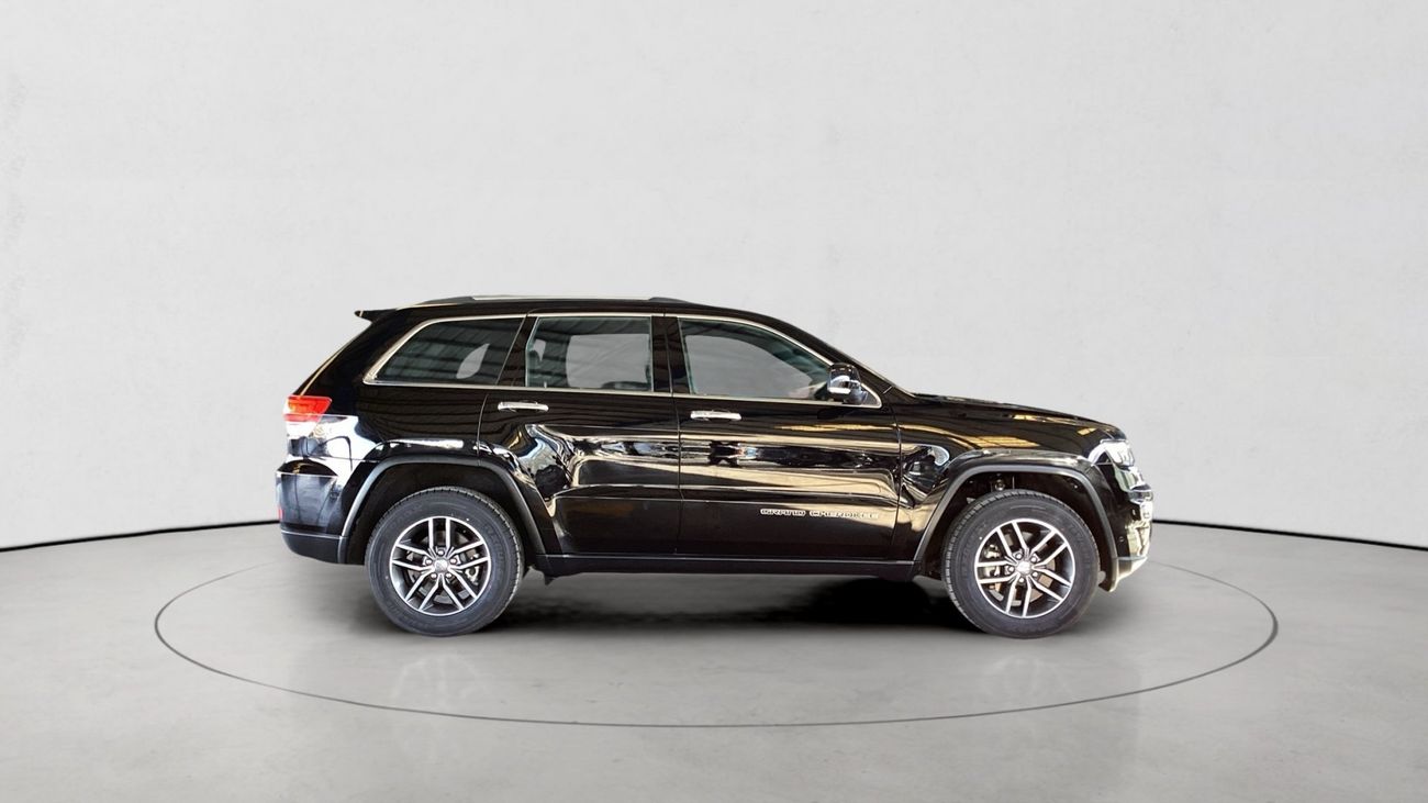 جيب جراند شيروكي 3.6 LIMITED 4WD AUTO | شامل الضمان | 0 ﺪﻔﻋﺓ ﺃﻮﻟﻯ