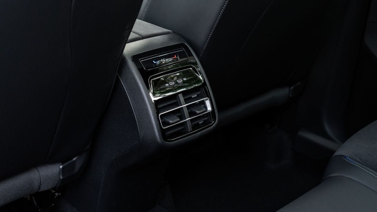 فولكس واجن تيجوان 2025 | VOLKSWAGEN TIGUAN 380 TSI 4WD R-LINE INTELLIGENT PREMIUM - H.K - COOL BLACK KIT