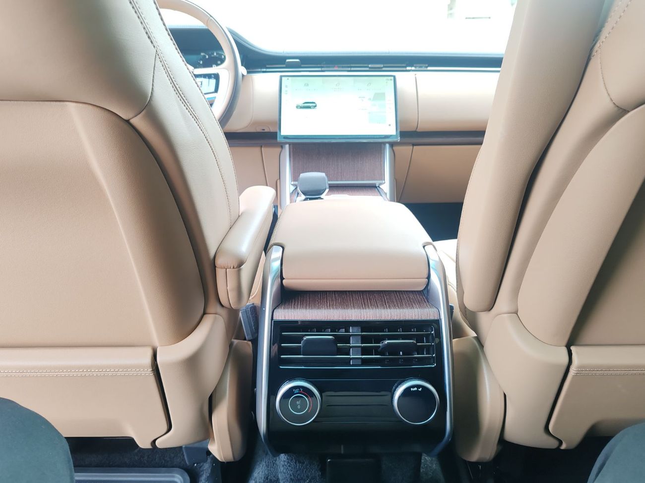 Land Rover Range Rover LWB HSE P530 4.4L