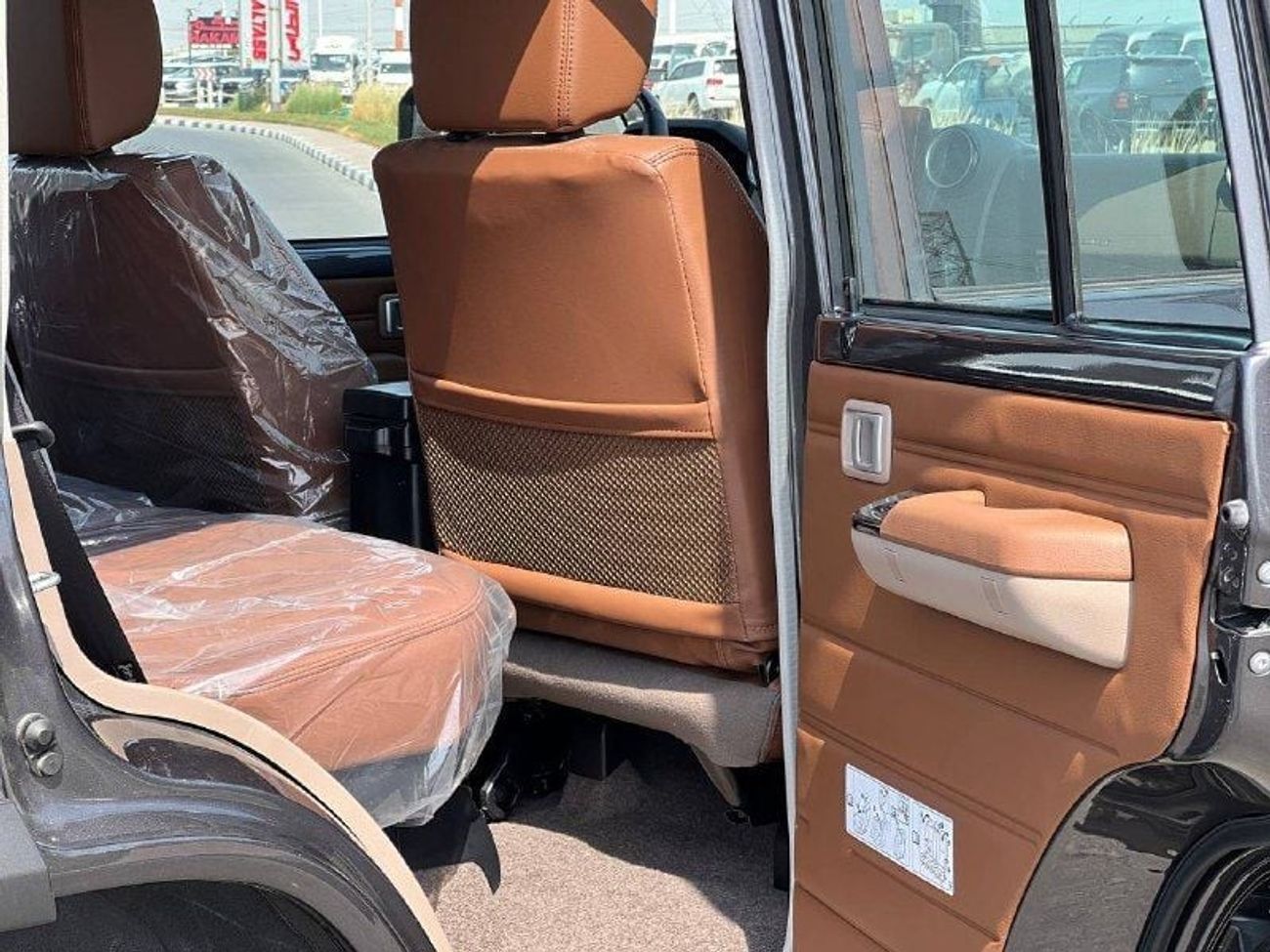 تويوتا لاند كروزر 70 LC76 2.8L TURBO DSL A/T // 2025 // FULL OPTION WITH RADAR , DIFF LOCK , DVD & BACK CAMERA // SPECIAL