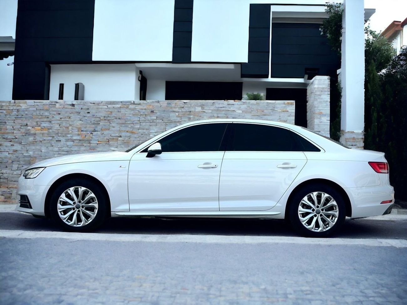 Audi A4 30 TFSI Design S Line & Sports Package AED 960 PM Available | FIRST OWNER | Audi A4 S-LINE 2018 | FU