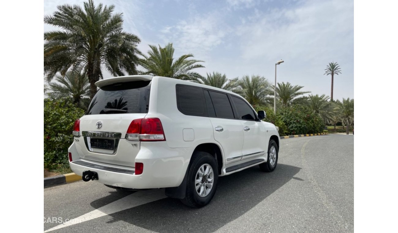 Used Toyota Land Cruisers GXR V6 mobile 2010 Excellent Conditio (Gcc