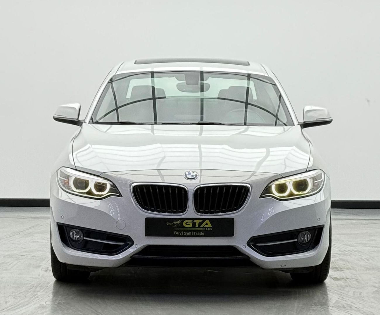 BMW 220i sport Line 2.0L 2016 BMW 220i Sportline, Full Service History, Excellent Condition, GCC