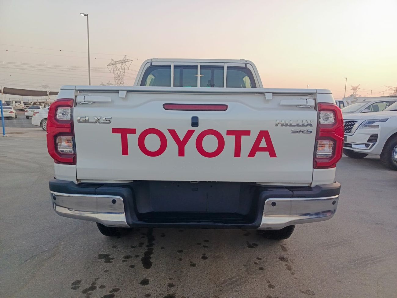 تويوتا هيلوكس Toyota Hilux 2.8L Diesel GLXS SR5, DC, AT, 4x4