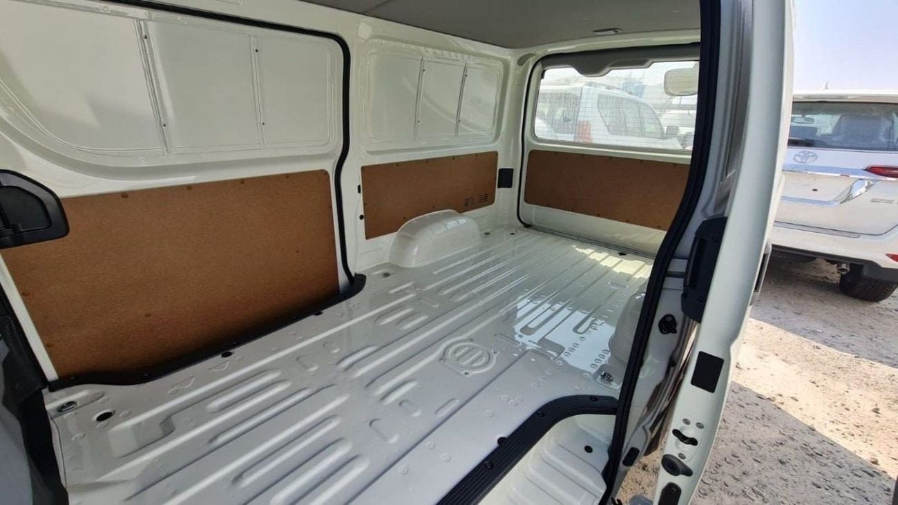 تويوتا هاياس Van 2.8L (174 HP) M/T