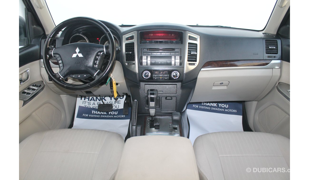 Mitsubishi Pajero 3.5L MED GLS V6 2015 MODEL WITH SUNROOF & HEADREST DVD ENTERTAINMENT GCC SPECS