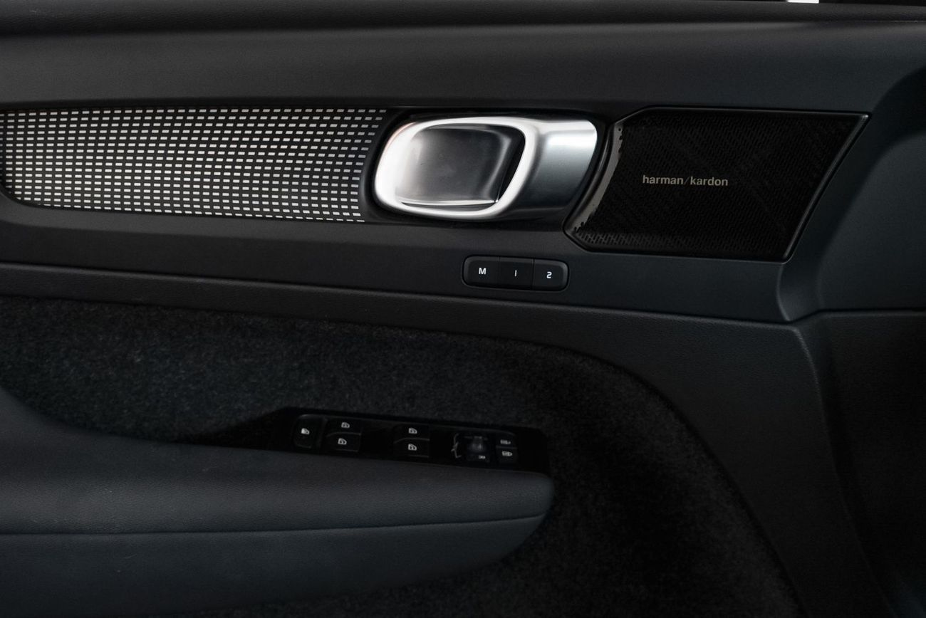 Volvo XC40 T4 R Design 2.0L