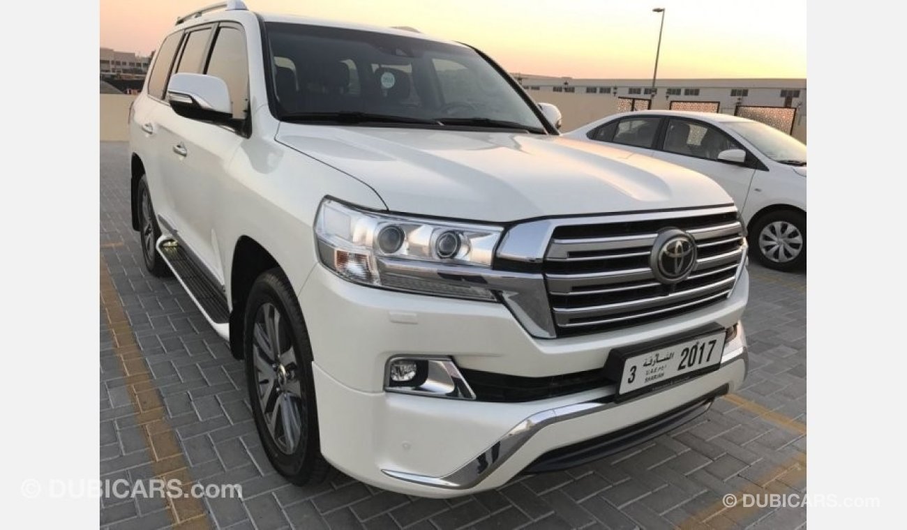 Toyota Land Cruiser VXR 5.7