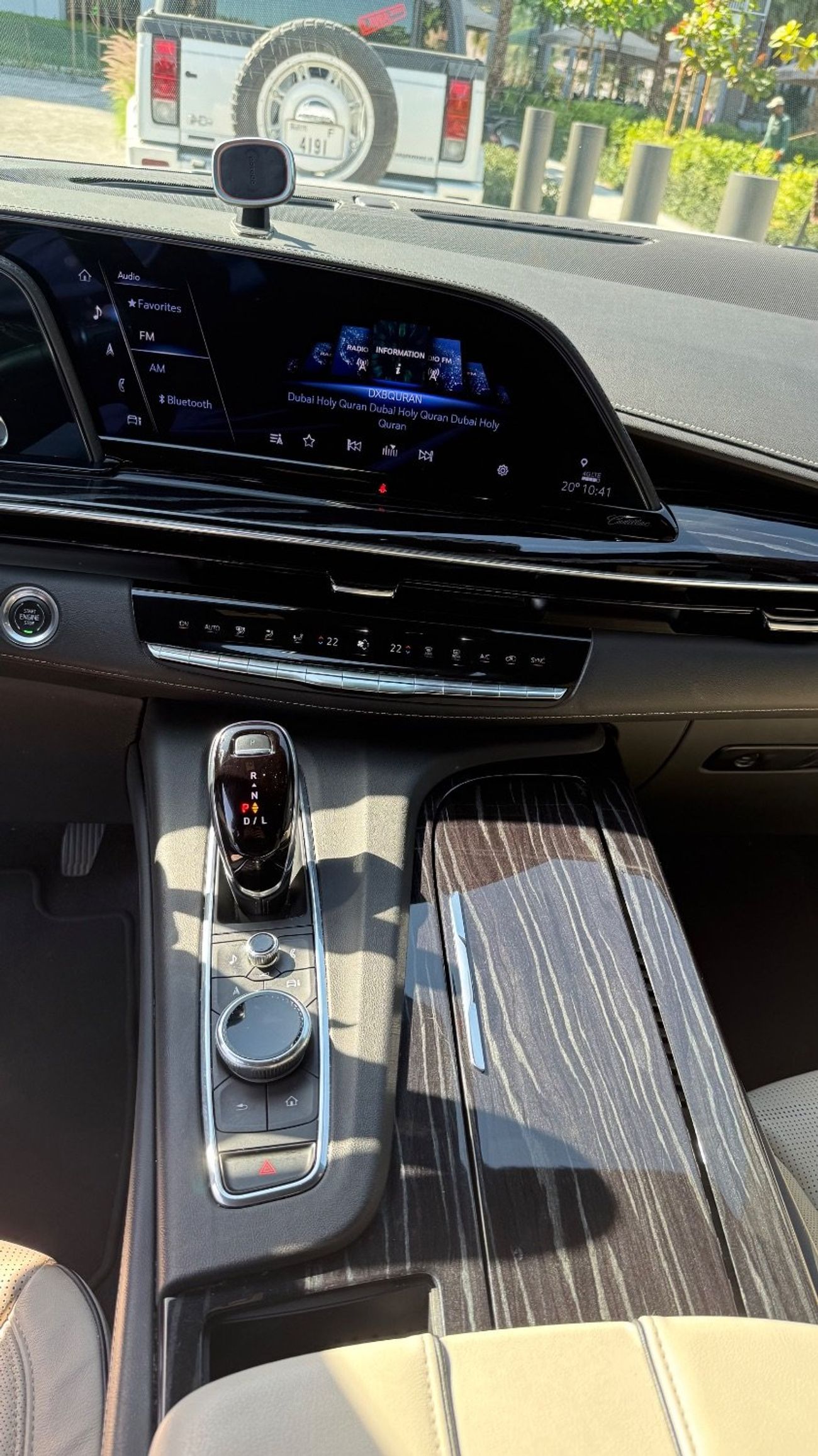 Cadillac Escalade Sport 6.2L 4WD