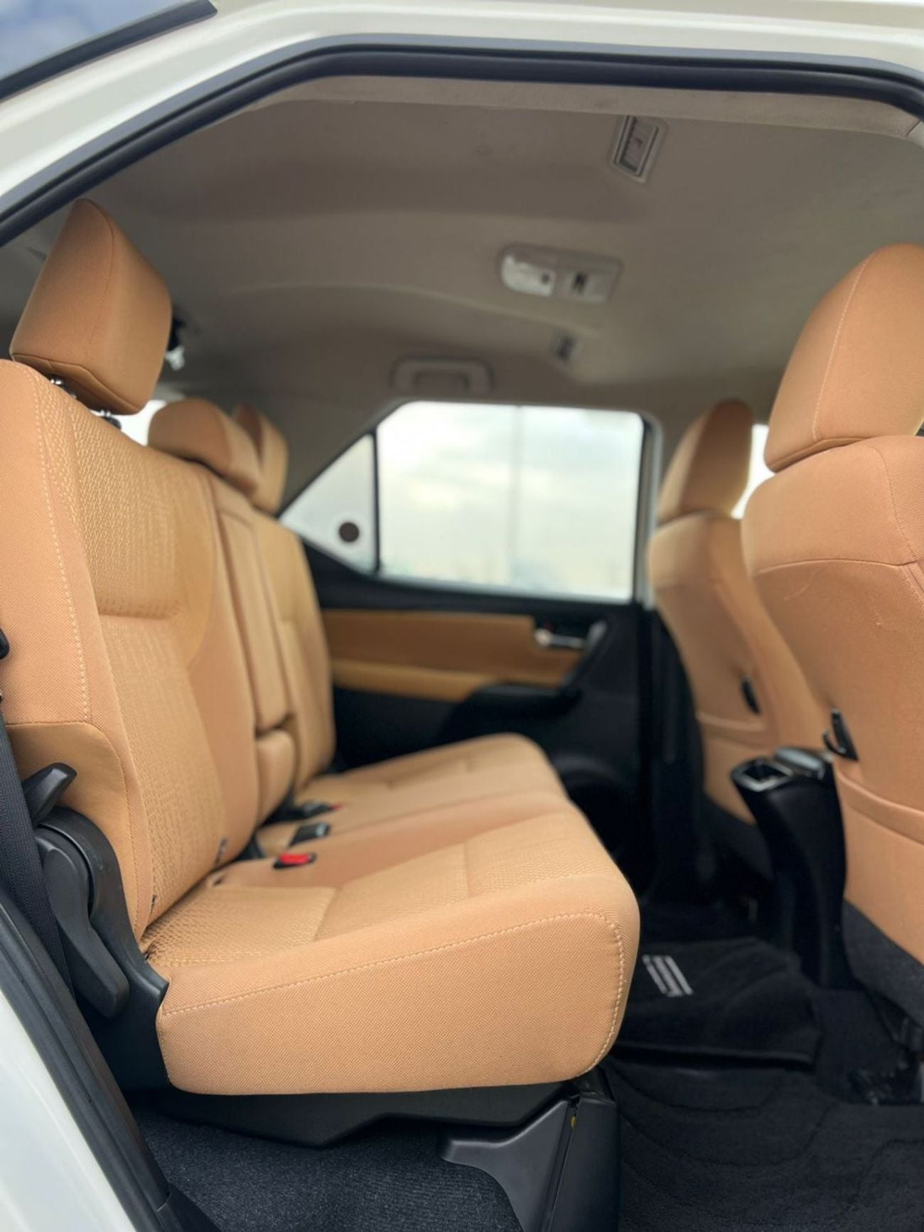 تويوتا فورتونر EXR 2019 Toyota Fortuner 2.7L V4 -AWD 4x4 GCC - Rear CAM & Sensor - Cruise Control