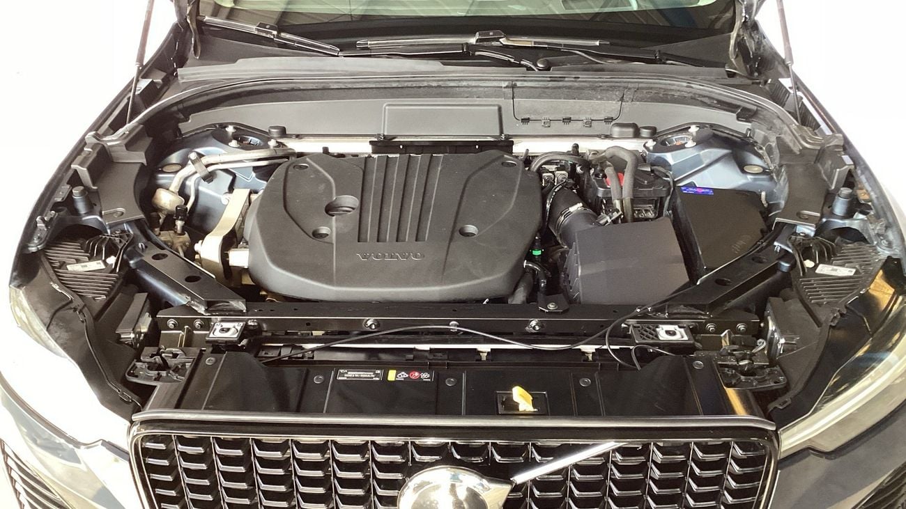 فولفو XC 60 2.0 B5 P MHEV ULTIMATE DARK 4WD AUTO | شامل الضمان | 0 ﺪﻔﻋﺓ ﺃﻮﻟﻯ