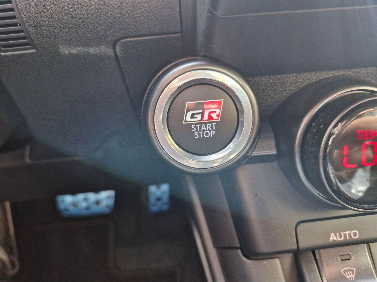 تويوتا 86 2026 TOYOTA 86 COUPE SE LIMITED 2.4L PETROL AT BRAND NEW 0KM