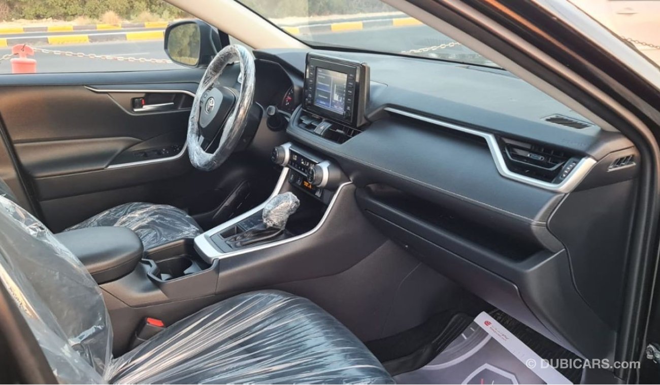Toyota RAV4 2019 XLE, PUSH START, 4WD