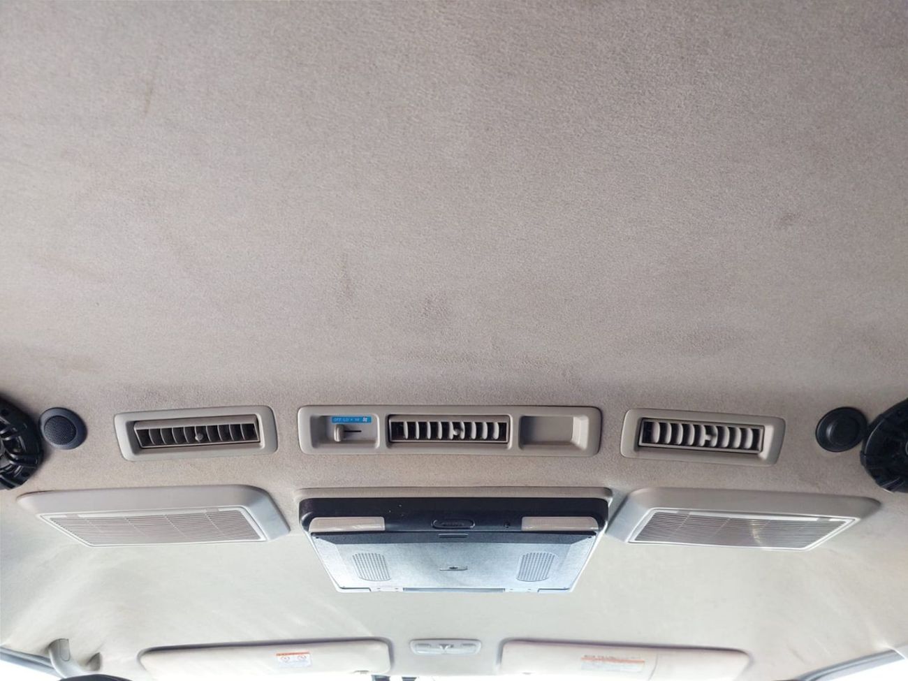 Toyota Hiace TOYOTA HIACE VAN RHD 2009 MODEL 2.7 L PETROL AUTOMATIC(PM00240)