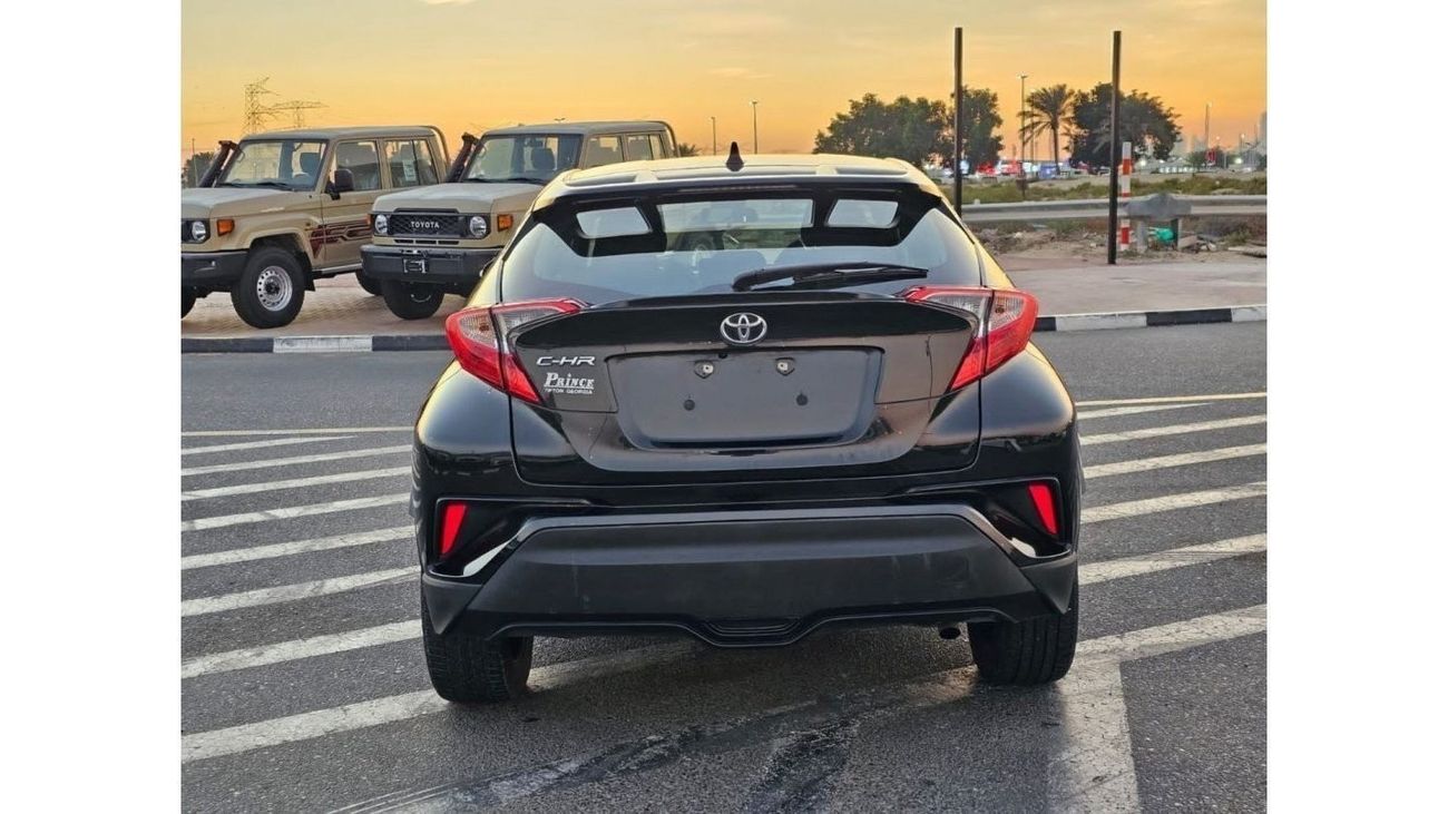 Toyota CHR 2021 Toyota C.HR 2.0L V4 XLE Push Start - UAE PASS