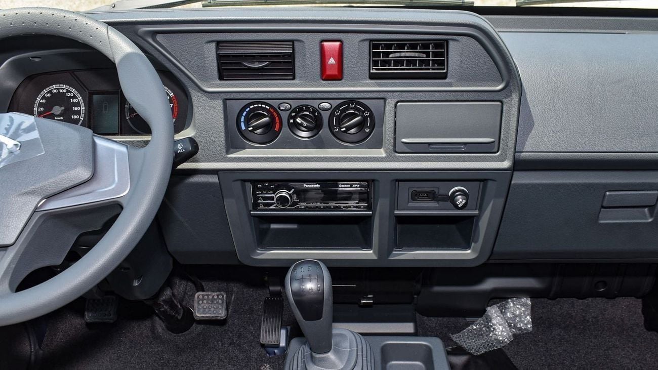 CMC D 260 CMC D260 cargo van  || Loading Van || 2 seater || 2.4L