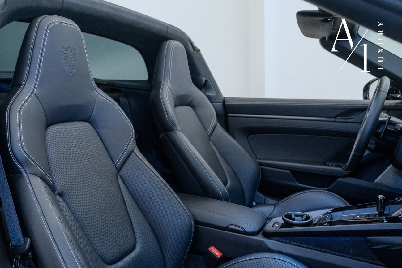 Porsche 911 Targa 4S 3.0L (444 HP) Convertible 2025 Porsche 911 Targa 4 GTS Convertible, Warranty in       Al Na