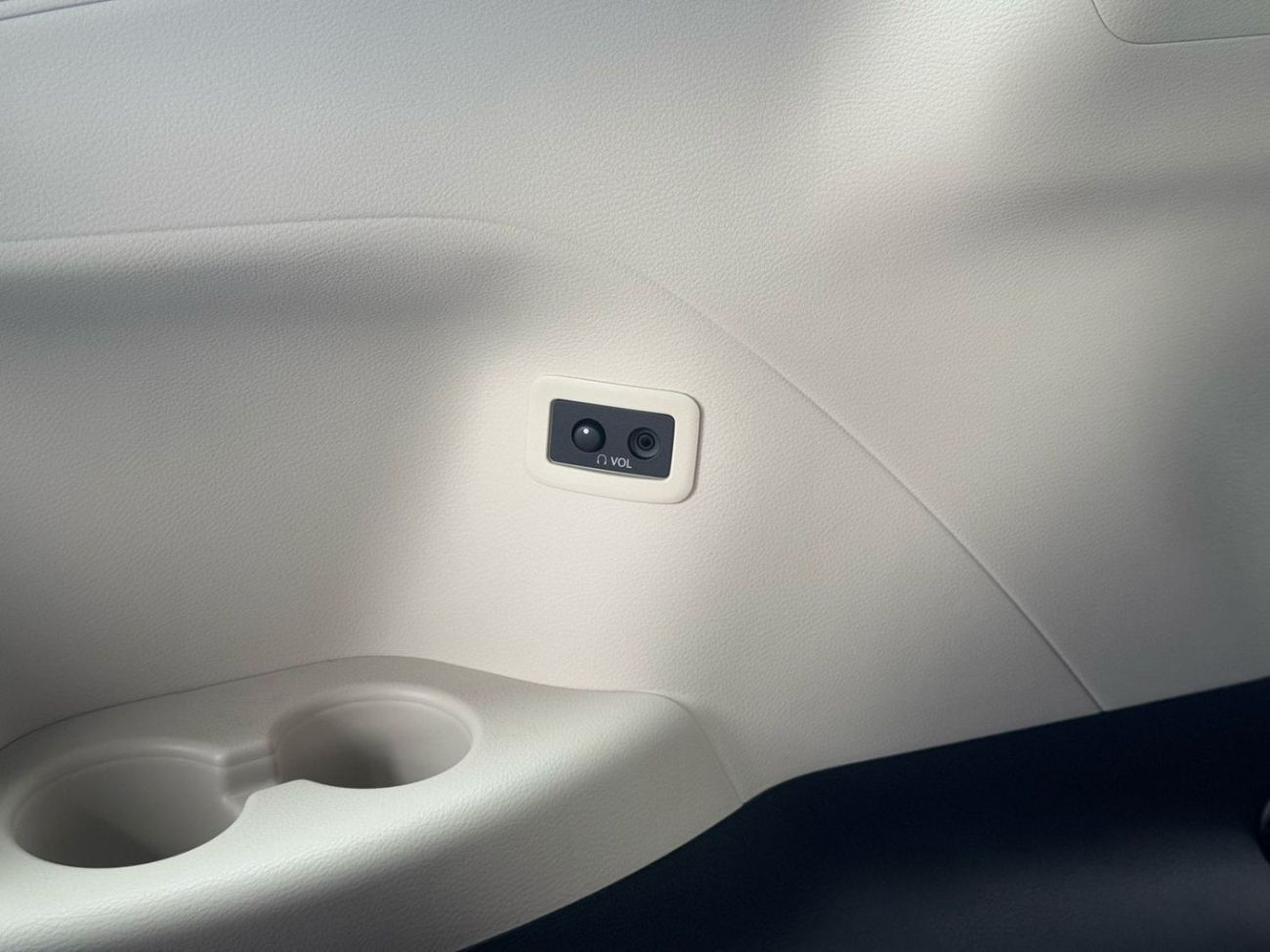 تويوتا سيينا 2025 Toyota Sienna Hybrid Limited Platinum Full Option Brand New