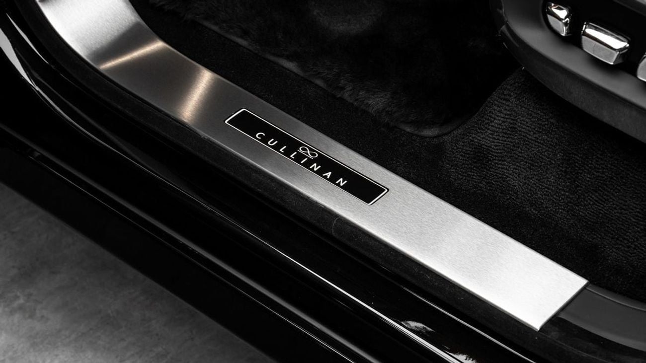 رولز رويس كولينان Black Badge - 2026 - GCC Specs - Under Warranty and Service Contract