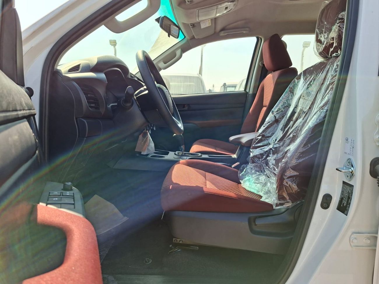 تويوتا هيلوكس Toyota Hilux DLX 2.7L AT PETROL 4X4 DOUBLE CABIN