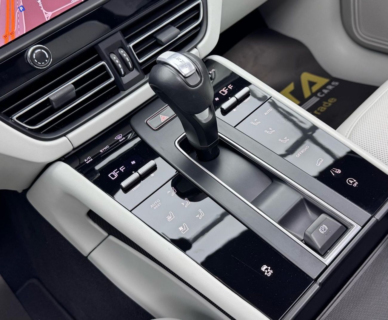 Porsche Macan Std 2.0L (252 HP) 2023 Posche Macan, 2027 Porsche Warranty, Full Porsche Service History, Very Low K