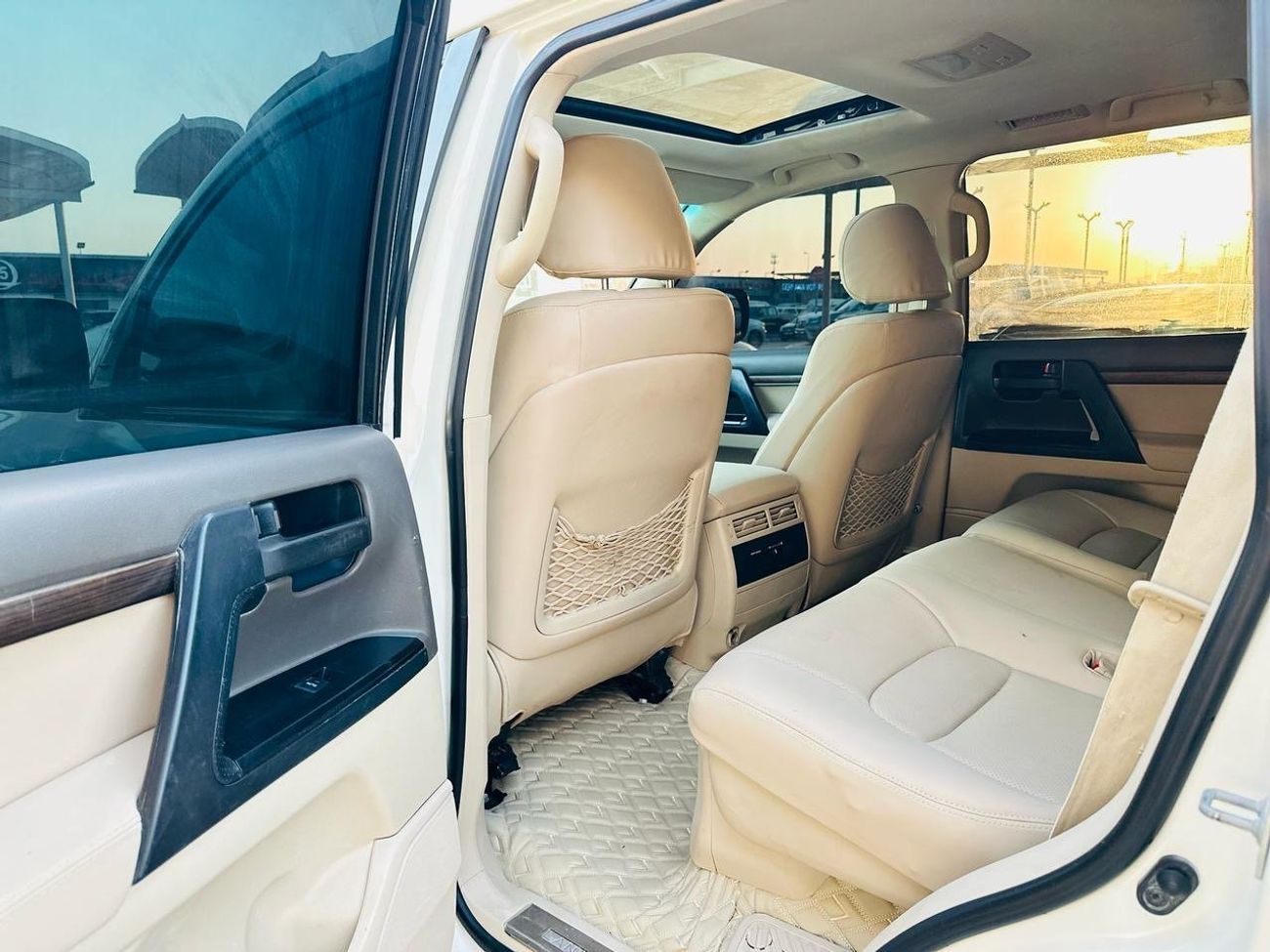 Toyota Land Cruiser GXR+ 4.0L
