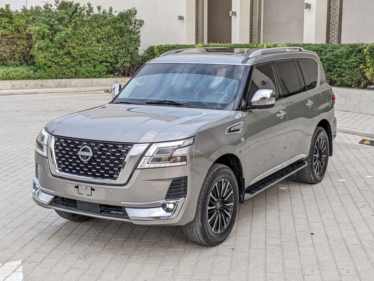Nissan Patrol LEFT HAND FACLIFTED 2024 FULL OPTION