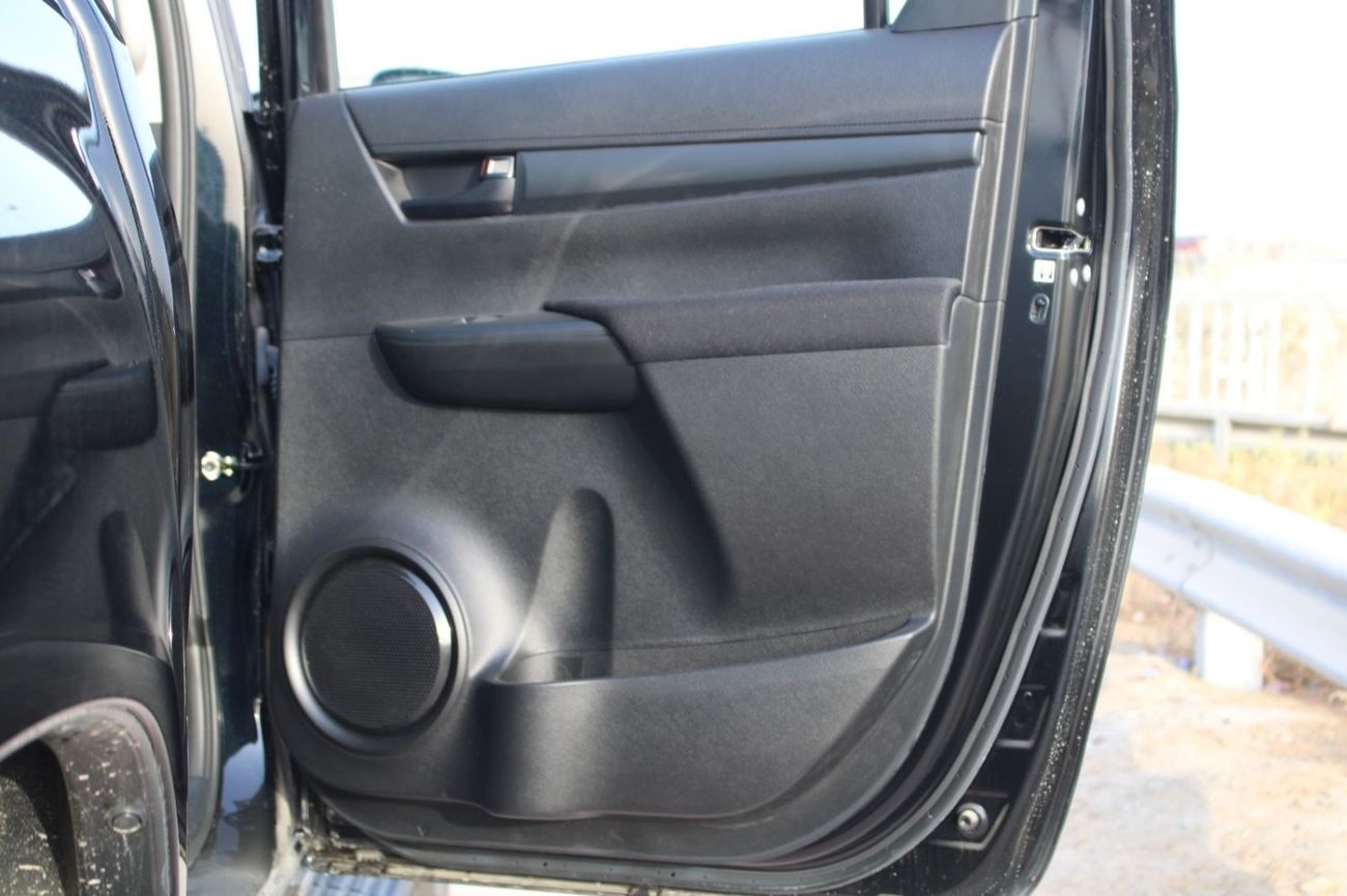 Toyota Hilux TOYOTA HILUX 2.4L DIESEL 4 X 4 DOUBLE CABIN ACTIVE MANUAL