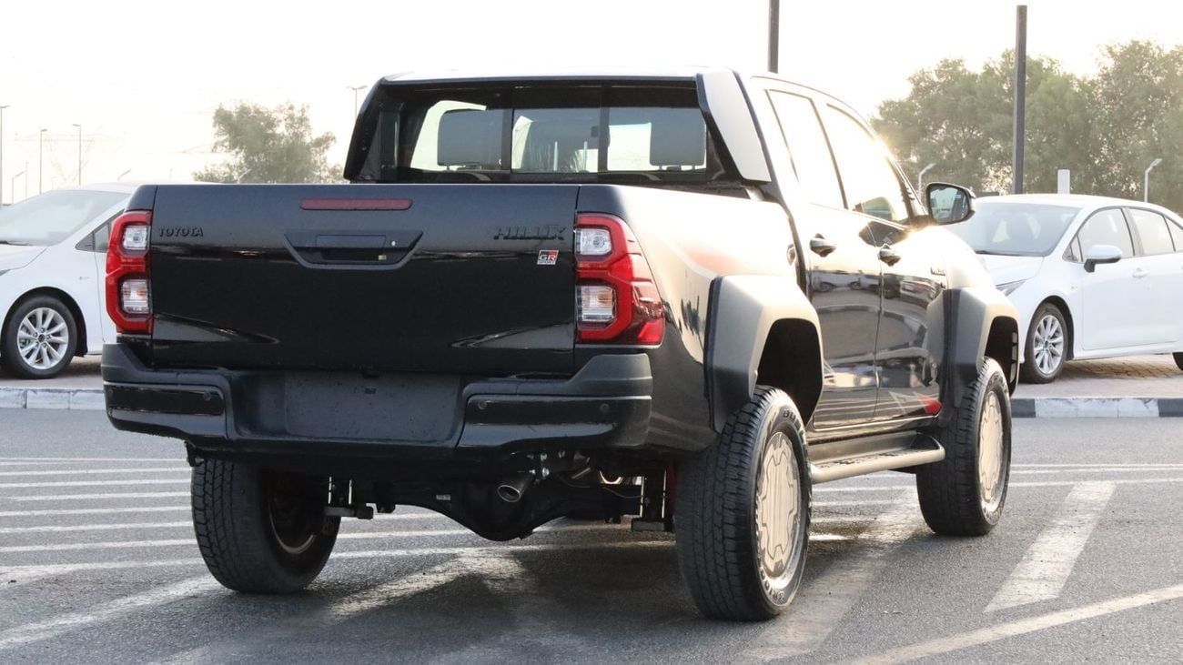 تويوتا هيلوكس GR Sport 4.0L
