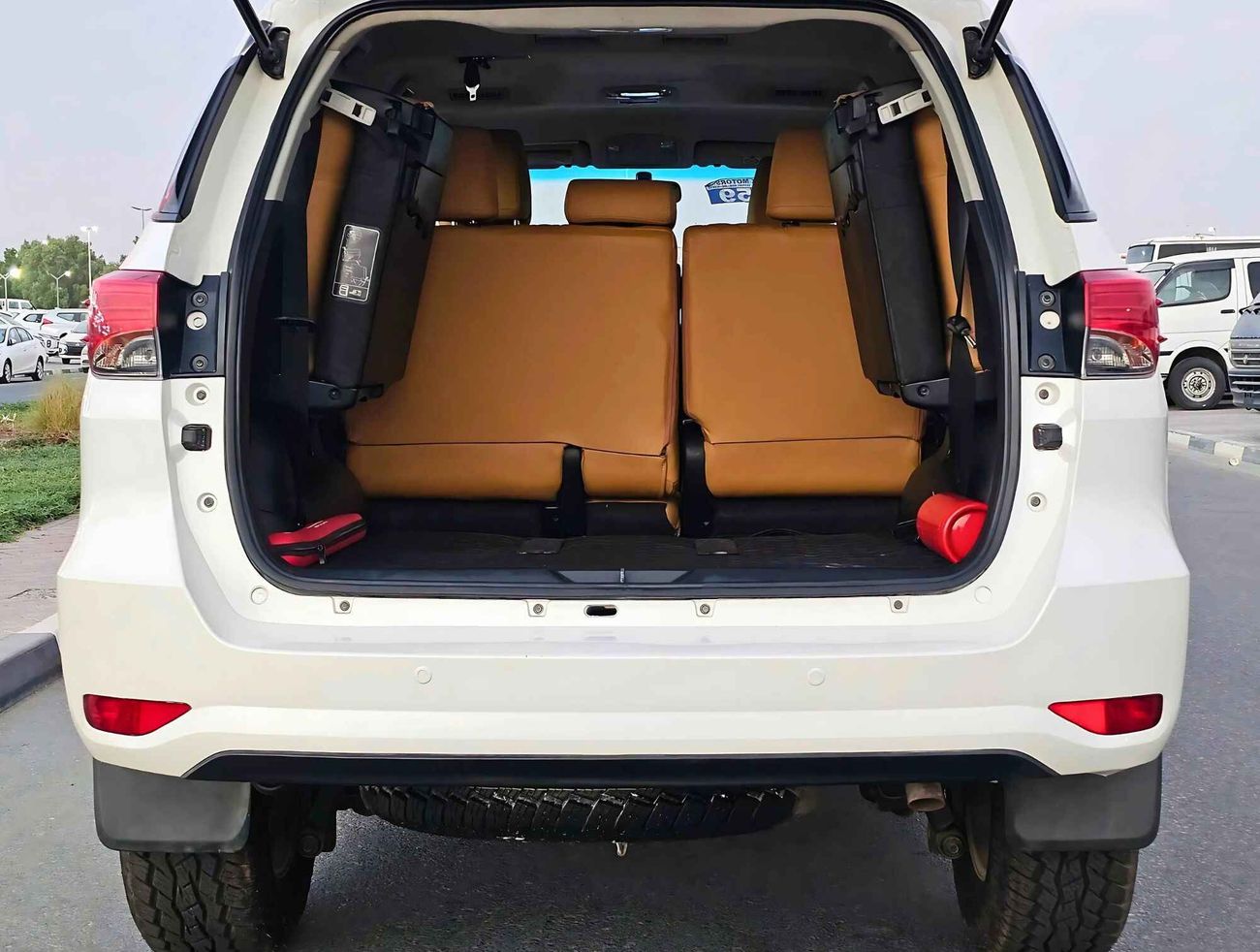 تويوتا فورتونر EXR / V4 / 4WD/ DVD CAMERA / LEATHER/ 1274 MONTHLY/ LOT# 103037