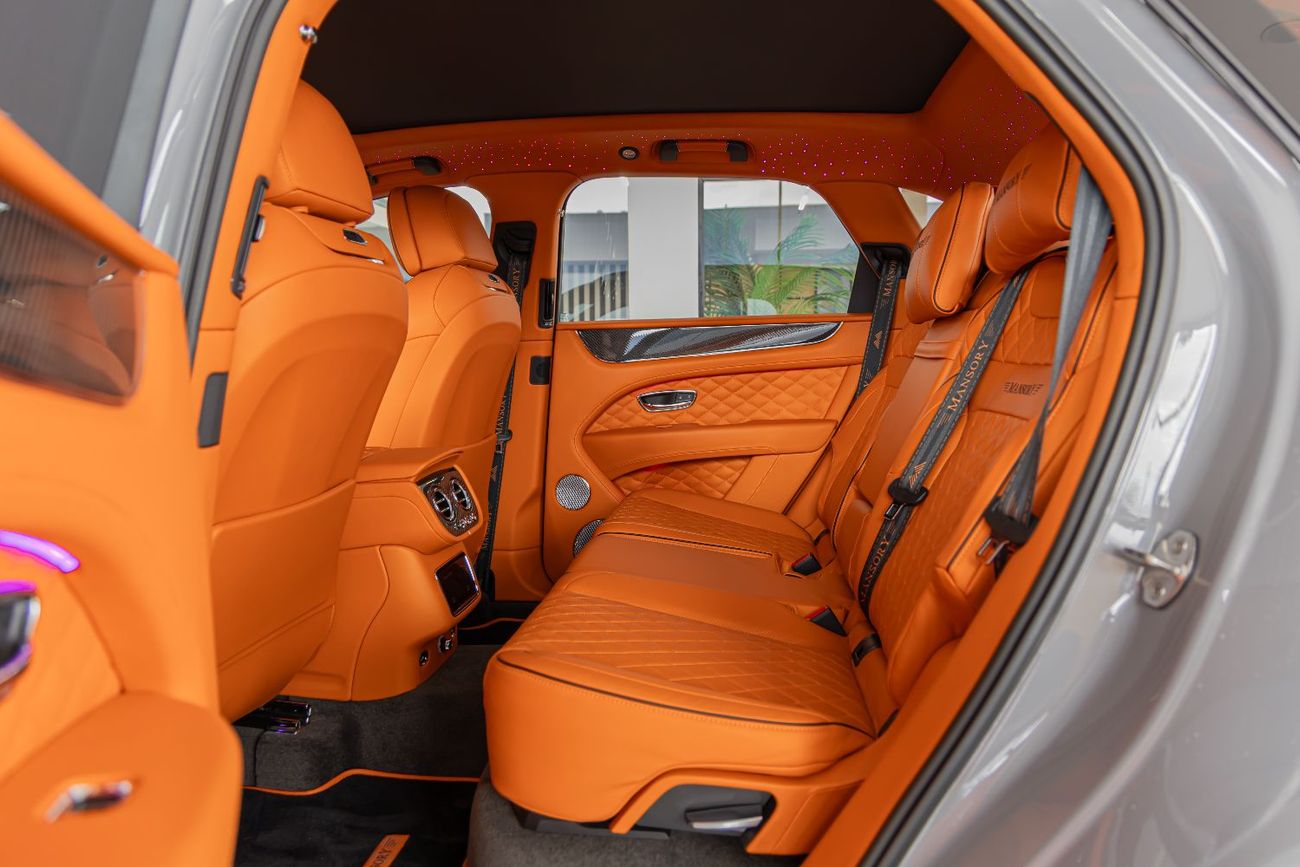 Bentley Bentayga ORIGINAL MANSORY  Bentayga - Crystal-Cut Headlights, Carbonado Evo Bespoke Carbon Exterior - 2025