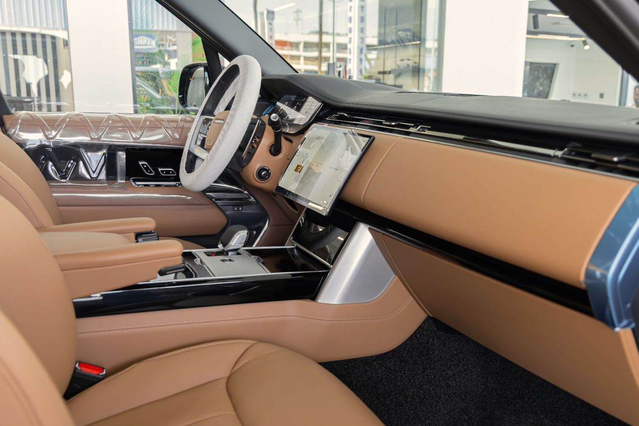 لاند روفر رينج روفر Range Rover Vogue P530 Autobiography |  | GCC Specs | V8 | Full Options | 2026 (Export)