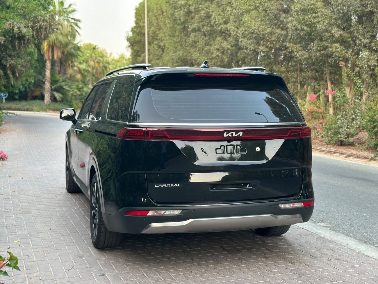 Kia Carnival 2023 Kia Carnival Diesel | 9 Seats | 2.2L - Turbo 200 HP | Full Option | Perfect Condition