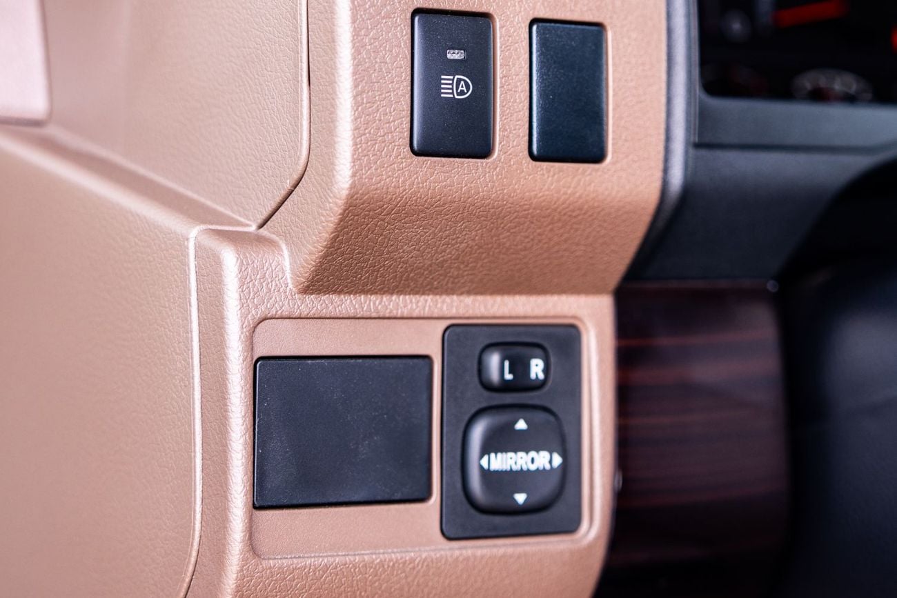 تويوتا لاند كروزر Toyota Land Cruiser 2026 70 Series 76 4.0L 4WD 5-door